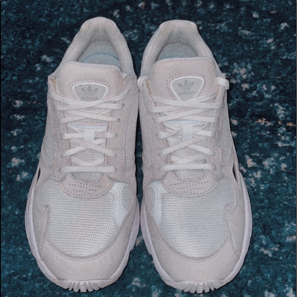 Adidas Falcon Sneaker